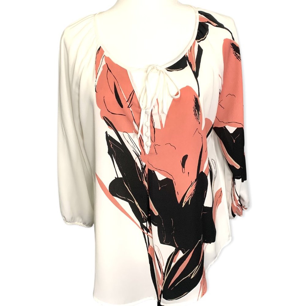 Le Chateau Ladies 3/4 Sleeve Top Size Medium
